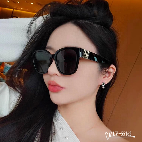 ルイヴィトンサングラス正面デザイン